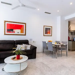 Puerta Jerez Apartment