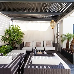 Rooftop Paradise - Space Maison Apartment